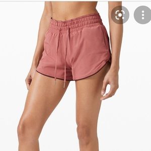 LULULEMON choose a side short 3” REVERSIBLE